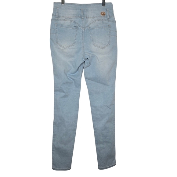 CUTIE PIE Women's Light Wash Stretchy Skinny Distressed Denim Jeans Size 11 - Picture 2 of 9